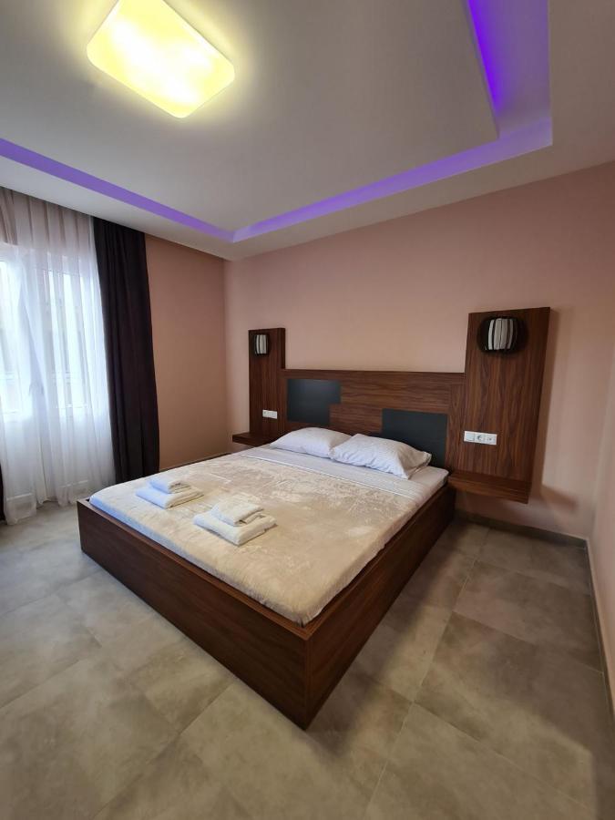 Hotel Centrum Titova Mitrovica Exterior photo